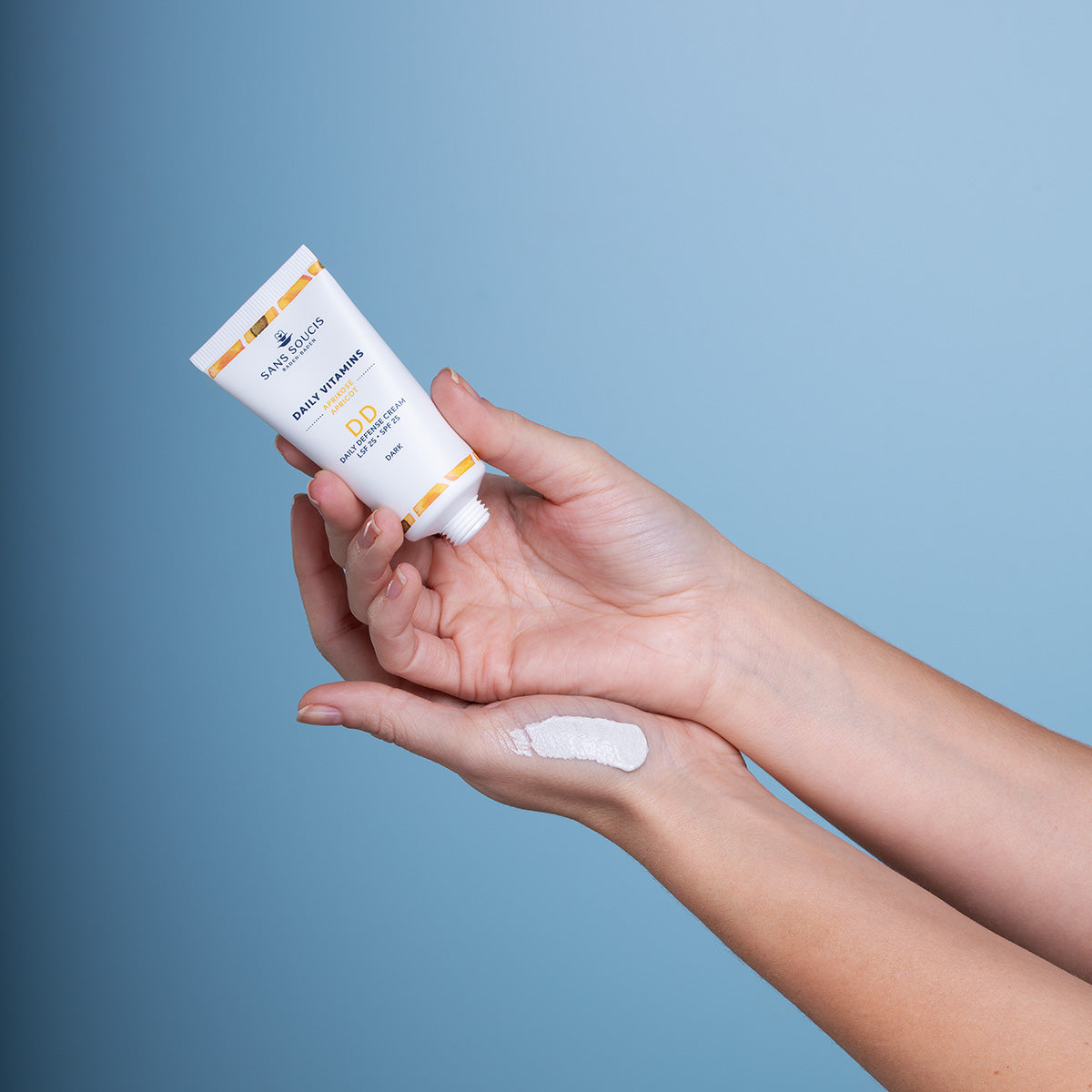 DD Daily Defense Cream SPF 25 Dark