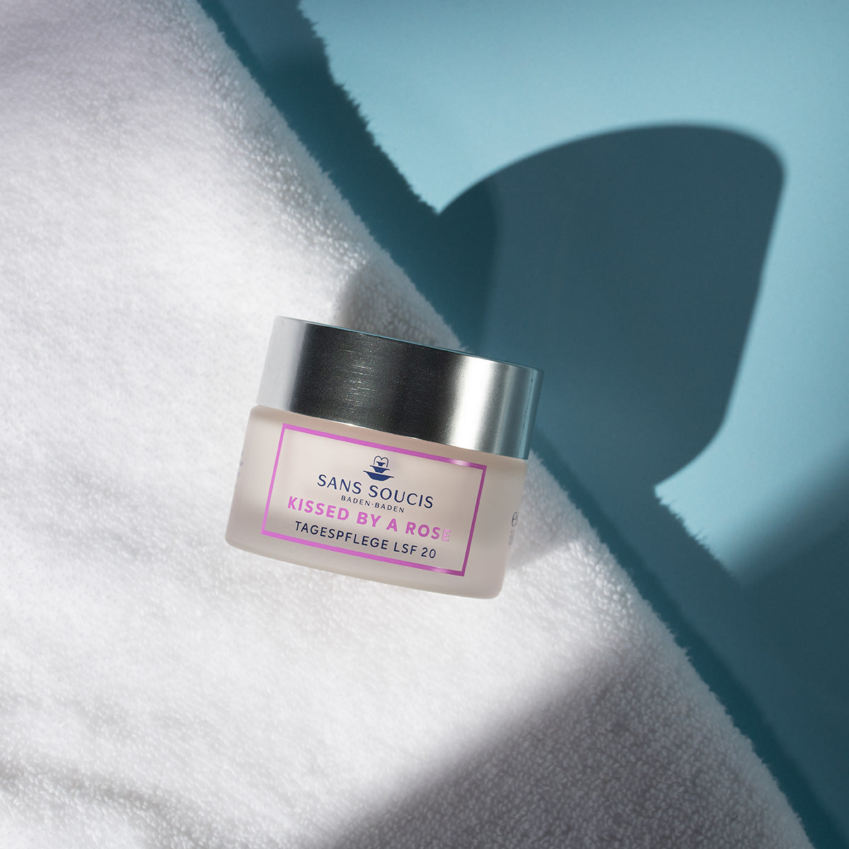 Kissed By A Rose Day Care SPF 20